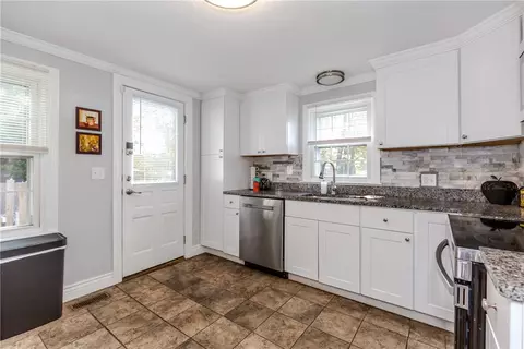 Kitchen - 76 Massachusetts Ave, Warwick, RI 02888 photo 2 of 4