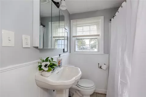Bath - 76 Massachusetts Ave, Warwick, RI 02888 photo 2 of 4