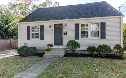 Exterior - 76 Massachusetts Ave, Warwick, RI 02888 photo 7 of 7