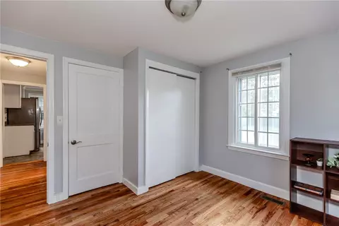 Bedroom - 76 Massachusetts Ave, Warwick, RI 02888 photo 1 of 7
