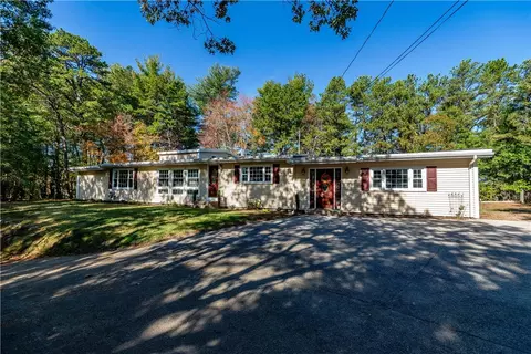 1017 Tiogue Ave, Coventry, RI 02816