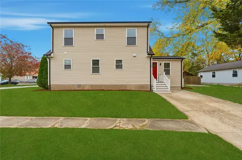 170 Holmes Rd, Warwick, RI 02888 photo 4