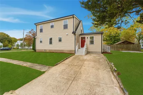 170 Holmes Rd, Warwick, RI 02888 photo 2