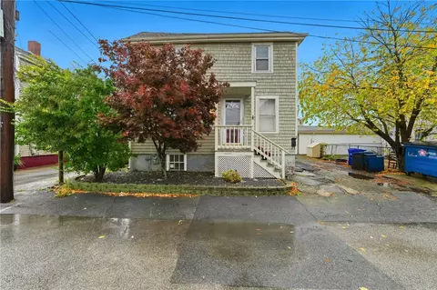2 Wilson St, Bristol, RI 02809