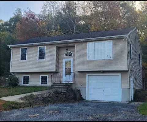 1144 Snake Hill Rd, Glocester, RI 02857