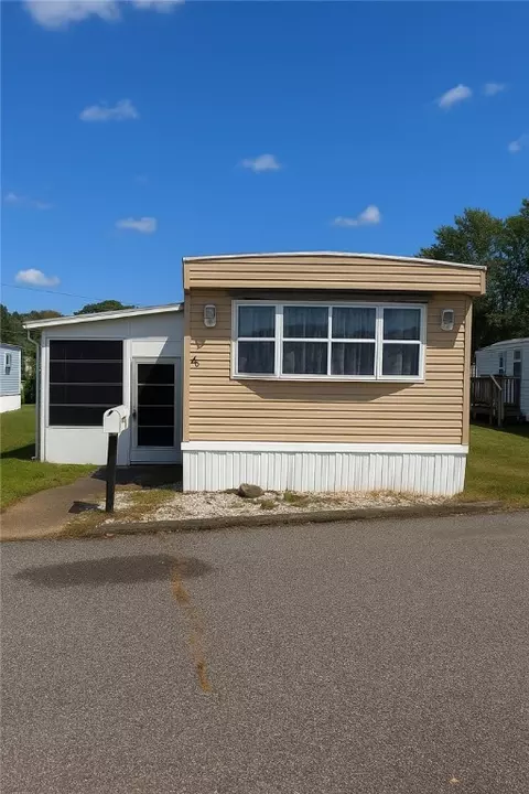 242 Manton St, Pawtucket, RI 02861