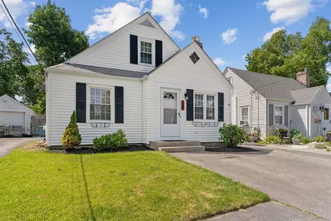 74 Leslie St, Cranston, RI 02910
