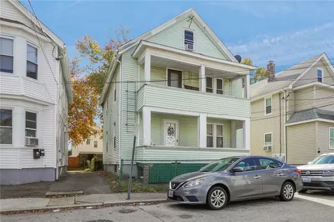 27 Collins Ave, Pawtucket, RI 02860