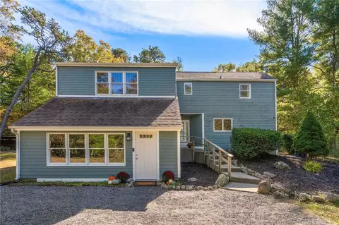 5 Hoxsie Rd, Richmond, RI 02892