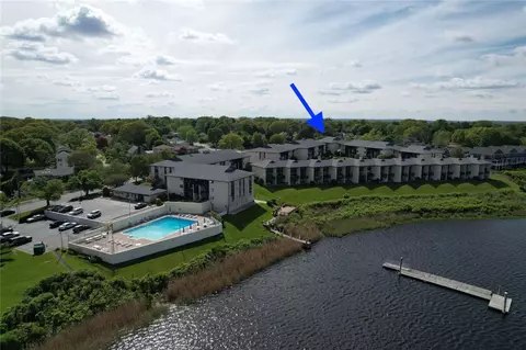 400 Narragansett Pkwy #ND9, Warwick, RI 02888