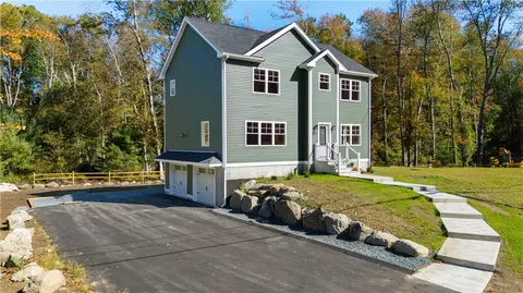 181 Hope St, Seekonk, MA 02771