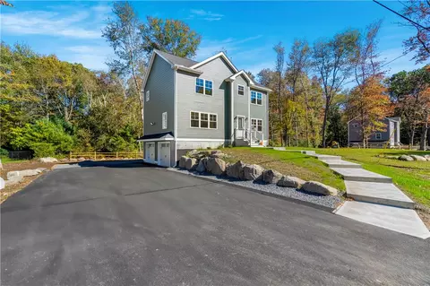 181 Hope St, Seekonk, MA 02771