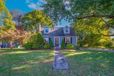 36 Bowen Briggs Ave, Warwick, RI 02886