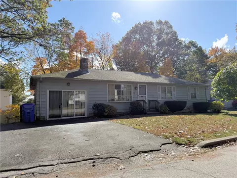 33 Howard Ave, North Providence, RI 02911