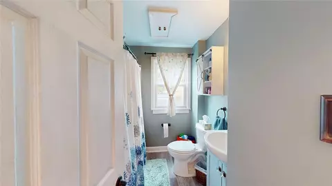 Entry Way - 83 Symonds Ave, Warwick, RI 02889 photo 4 of 5