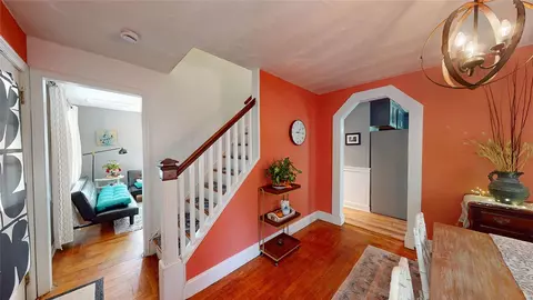 Entry Way - 83 Symonds Ave, Warwick, RI 02889 photo 2 of 5