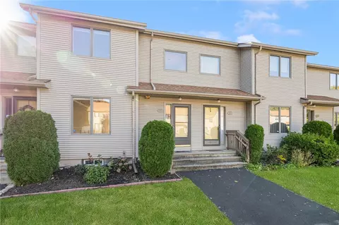 161 Holland St #302, Cranston, RI 02920