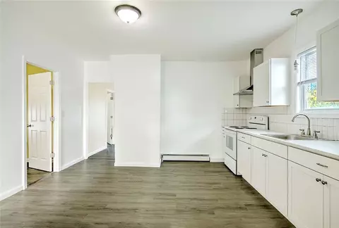 47 Vandewater St, Providence, RI 02908