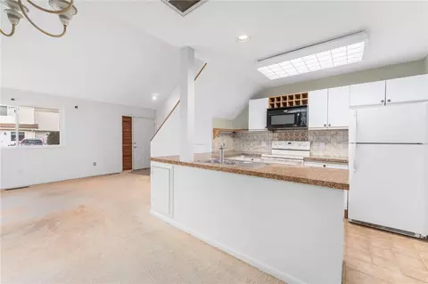 Other - 816 Williamsburg Cir, Warwick, RI 02886 photo 2 of 5