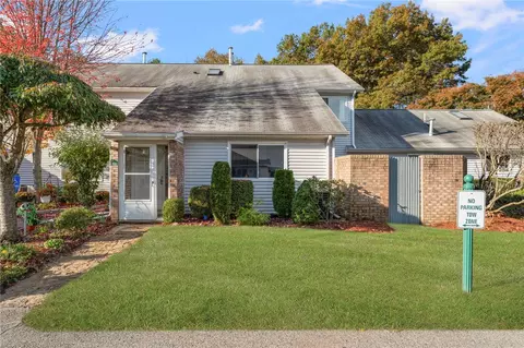 Other - 816 Williamsburg Cir, Warwick, RI 02886 photo 5 of 5