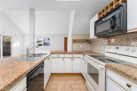 Kitchen - 816 Williamsburg Cir, Warwick, RI 02886 photo 1 of 2