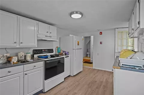 Entry Way - 4 Pearl St, Westerly, RI 02891 photo 7 of 7