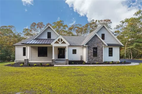 1708 Ministerial Rd, South Kingstown, RI 02879