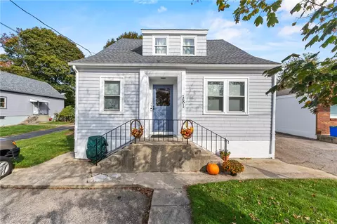 381 Maple Ave, Barrington, RI 02806