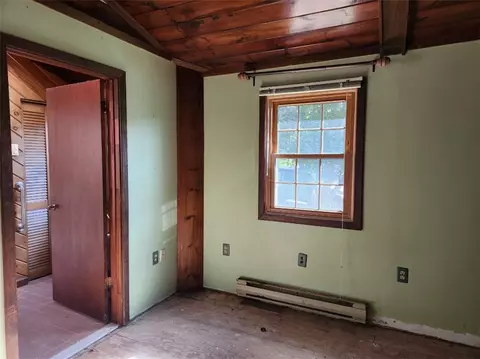 Bedroom - 175 Randall Ave, Warwick, RI 02889 photo 2 of 2