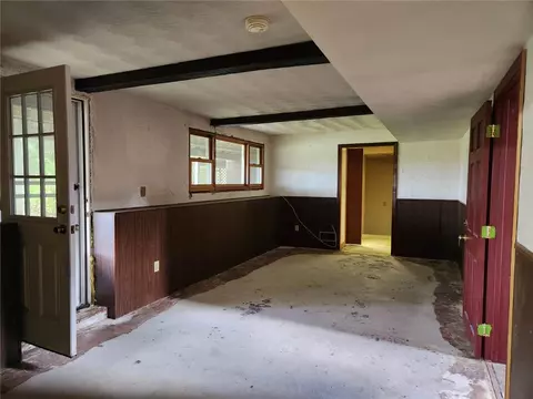 Living - 175 Randall Ave, Warwick, RI 02889 photo 5 of 5