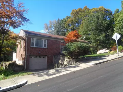 100 Hillcrest Ave, Providence, RI 02909