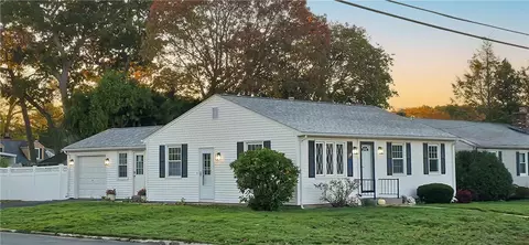120 Rowe Ave, Pawtucket, RI 02861