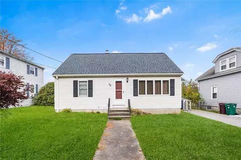 76 Fall St, Woonsocket, RI 02895