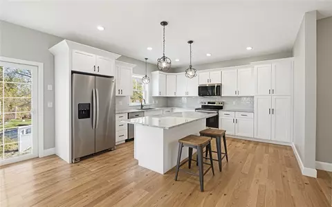 94 Ashaway Rd, Westerly, RI 02891