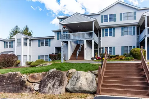 25 Scenic Dr, West Warwick, RI 02893
