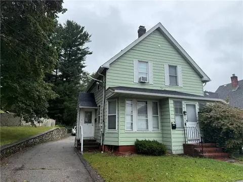 43 Welles St, Woonsocket, RI 02895