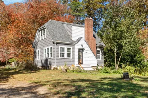 887 Main St, Hope Valley, RI 02832