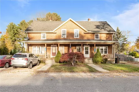 40 Remington Ave, Oakland, RI 02858