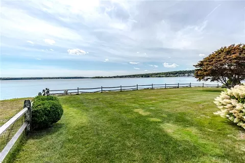 Exterior - 45 Juniper Ave, Warwick, RI 02886 photo 7 of 16