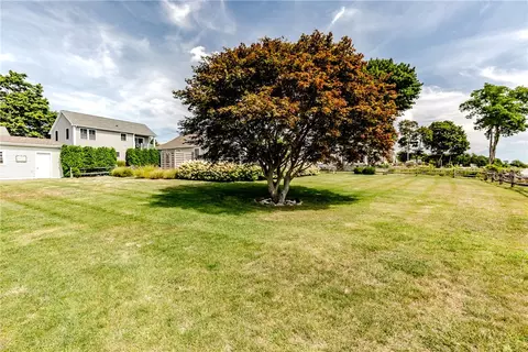 Exterior - 45 Juniper Ave, Warwick, RI 02886 photo 3 of 16