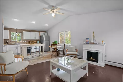 81 Fairhaven Ave, Warwick, RI 02889 photo 5