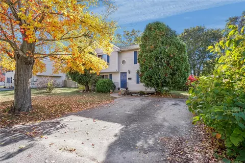 81 Fairhaven Ave, Warwick, RI 02889 photo 2