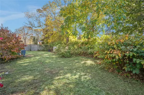 81 Fairhaven Ave, Warwick, RI 02889 photo 4
