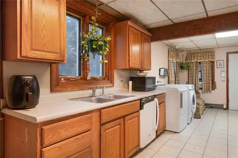 304 Getchell Ave, Woonsocket, RI 02895 photo 5