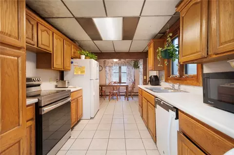 304 Getchell Ave, Woonsocket, RI 02895 photo 6