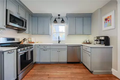 15 Burt St, Warwick, RI 02886 photo 18