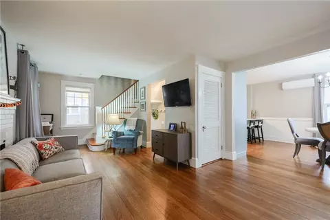15 Burt St, Warwick, RI 02886 photo 8