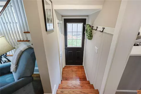 15 Burt St, Warwick, RI 02886 photo 23