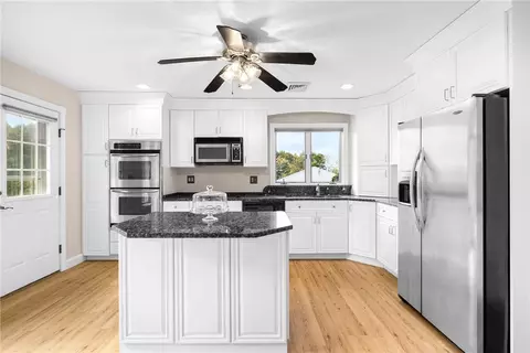 Kitchen - 23 Hillview Dr, Westerly, RI 02891 photo 3 of 5