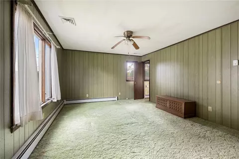 Living - 23 Hillview Dr, Westerly, RI 02891 photo 8 of 8